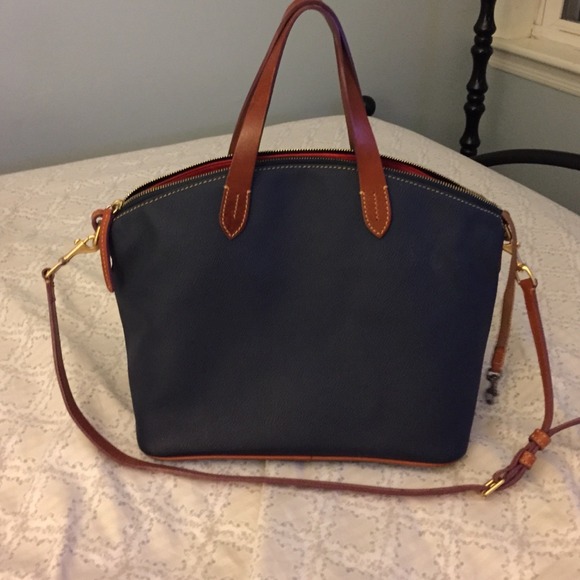 Dooney & Bourke barely used leather bag - Picture 4 of 4