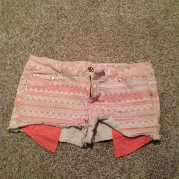 Pink patterned shorts🍉💞