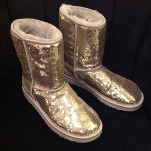 Women's Sliver Sequin Ugg's size 8