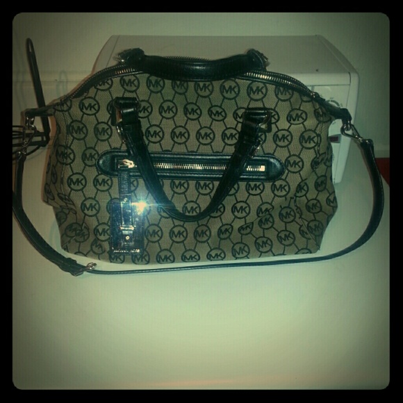 MK purse