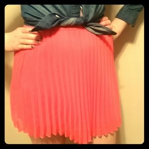 Peach waist high pleated skirt