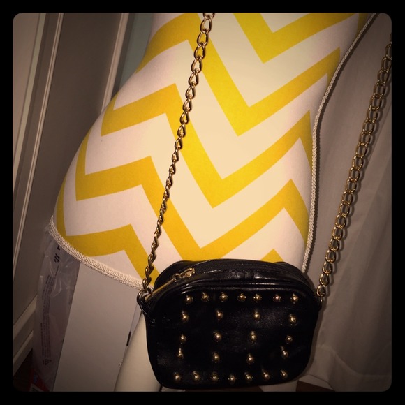 Charming Charlie Handbags - Charming Charlie's Cross Body