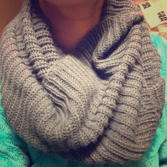 Grey infinity scarf! - Picture 1 of 2