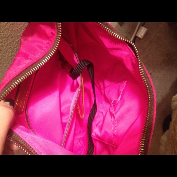 Dooney and Bourke hot pink handbag - Picture 2 of 4