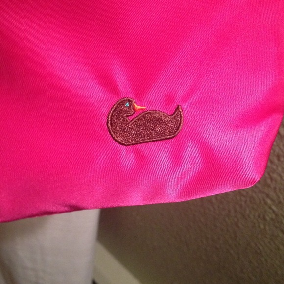Dooney and Bourke hot pink handbag - Picture 3 of 4