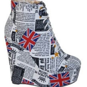UK print wedge boot