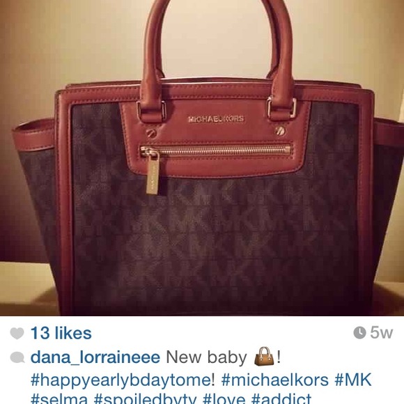 @gjs42 is selling a bag that she stole from me. - Picture 3 of 5