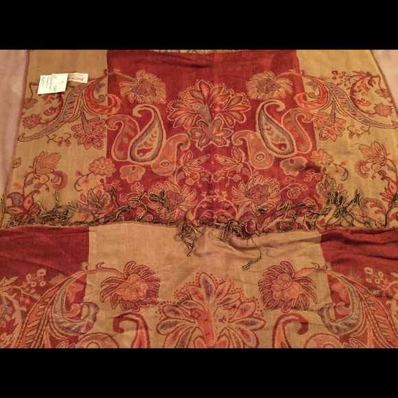 PASHMINA Scarf - Picture 2 of 3