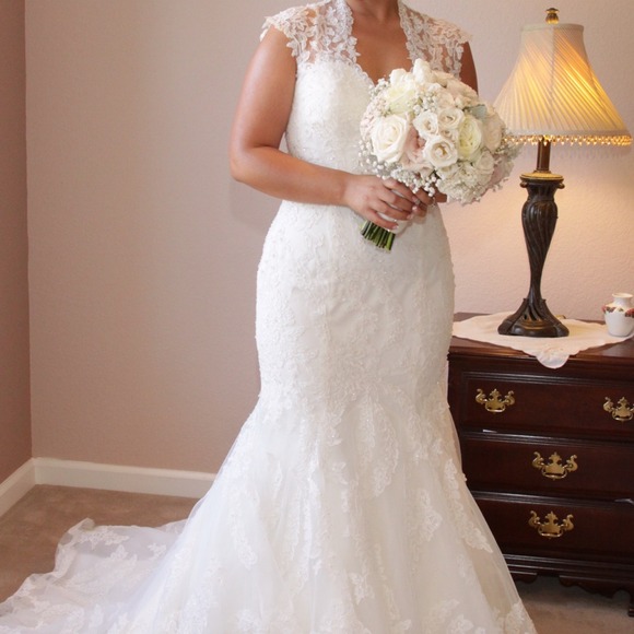 Wedding dress - Picture 4 of 4