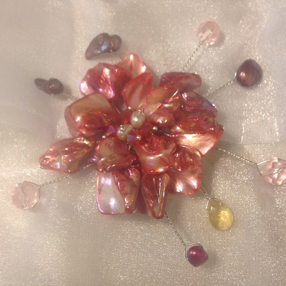🎉🎉HP🎉🎉New pin/hairpiece in pretty pink - Picture 1 of 4