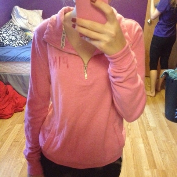 SOLD ON VINTED vs pink sweatshirt - Picture 1 of 3