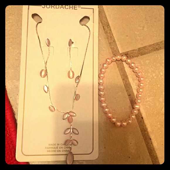 A gorgeous necklace & braclet - Picture 1 of 3