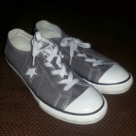 Grey Converse One Star's