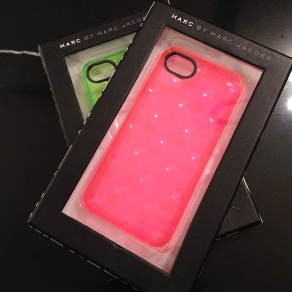 Marc by Marc Jacobs Accessories - Marc by Marc Jacobs Jelly Dot iPhone 5 Case Pink