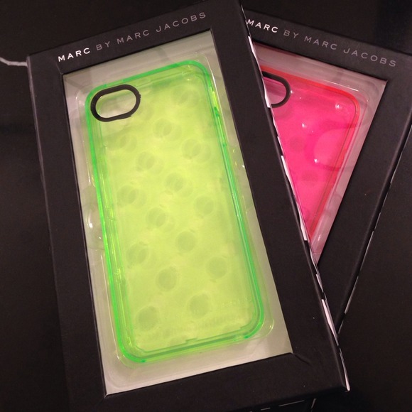 Marc by Marc Jacobs Accessories - Marc by Marc Jacobs Jelly Dot iPhone 5 Case Green