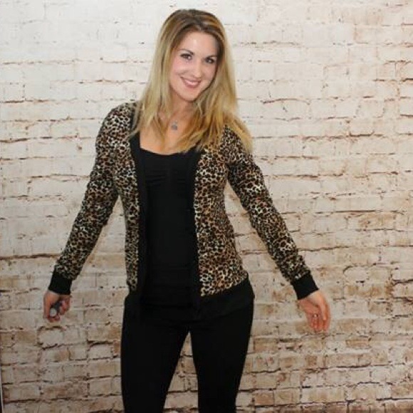 Tops - Leopard Cardigan. Animal Print V-Neck Button Up!