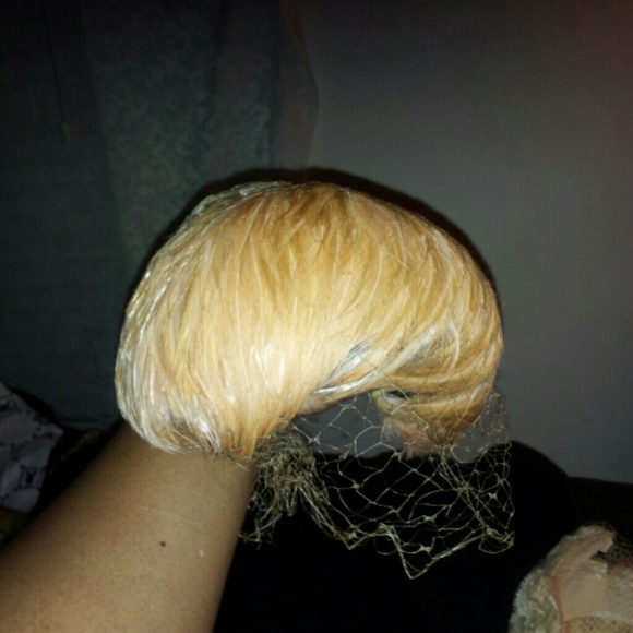 Cute Retro Feather Hat