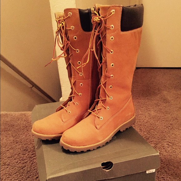 SOLD. Classic Tall Timberland boots - Picture 3 of 4