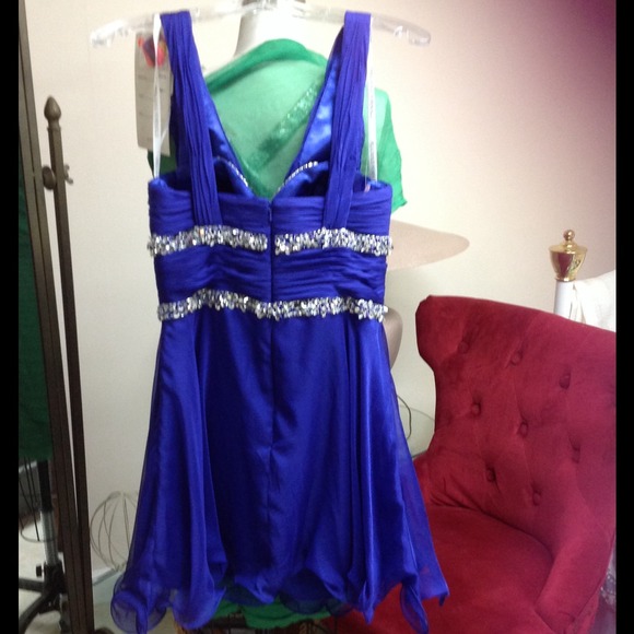Precious Formals - Picture 4 of 4