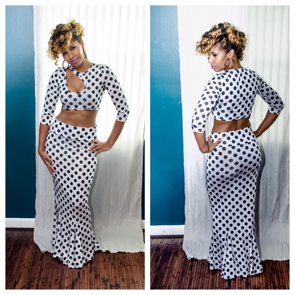 Dresses & Skirts - Crop top skirt set