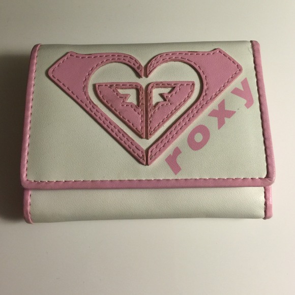 RESERVED katt101 - Roxy Wallet