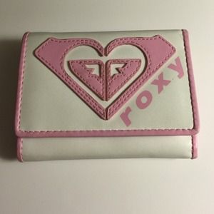 RESERVED katt101 - Roxy Wallet