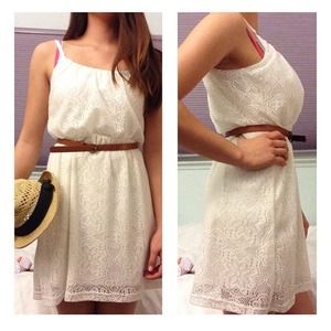 White Lace Dress (Size 6-8)