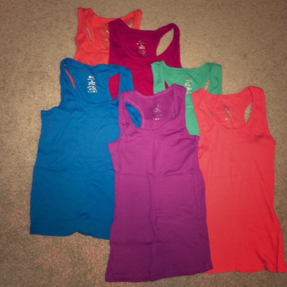 Bundle. 11 tank tops