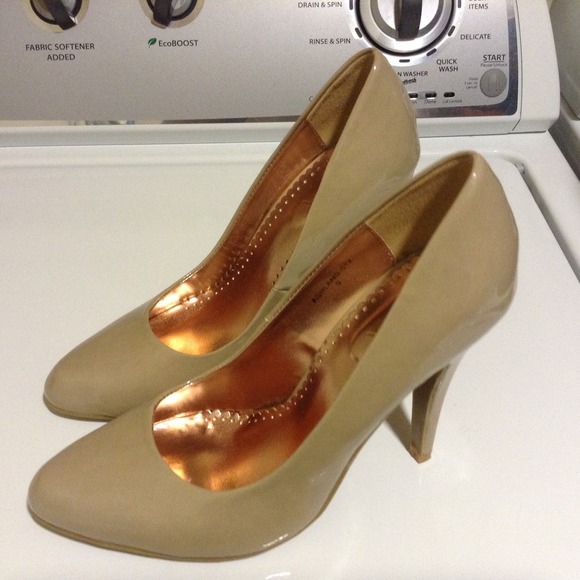 Nude heels - Picture 2 of 4