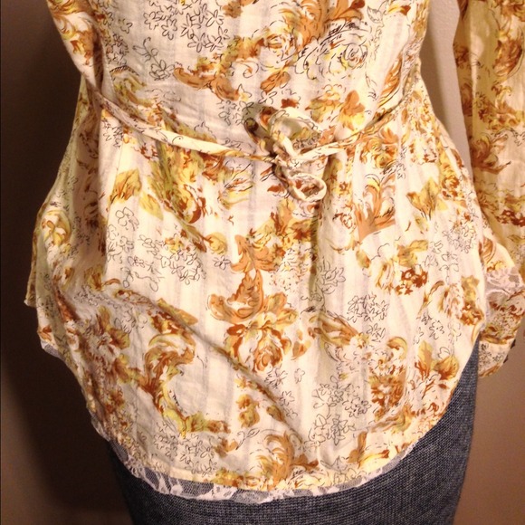 Yellow Blouse - Picture 3 of 4