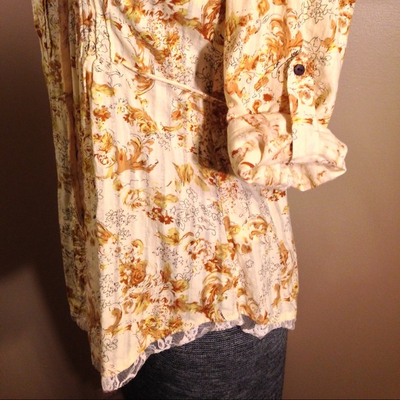 Yellow Blouse - Picture 4 of 4