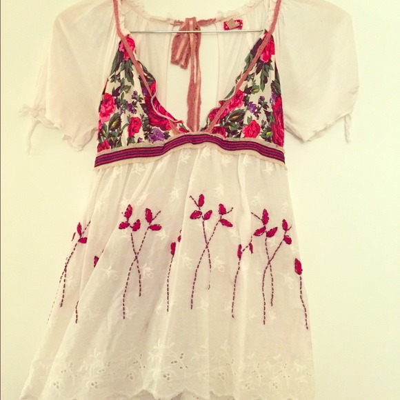 Free People Floral & white bohemian top