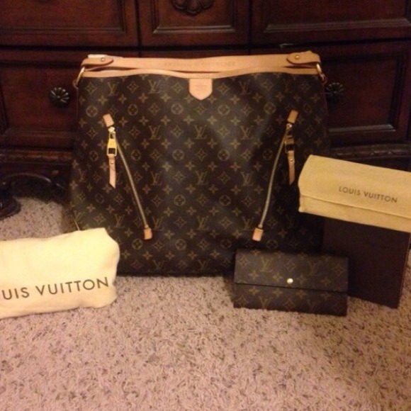 Authentic Louis Vuitton delightful gm