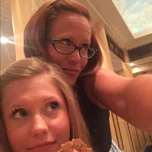 Welcome to my Closet! - Picture 3 of 7