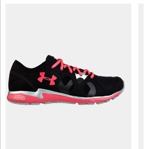 🎉REDUCED🎉Under Armour Micro G Neo Mantis shoes