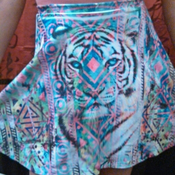 ⚠️STILL AVAILABLE ORDER CANCELED⚠️ Lion High Waist - Picture 1 of 2