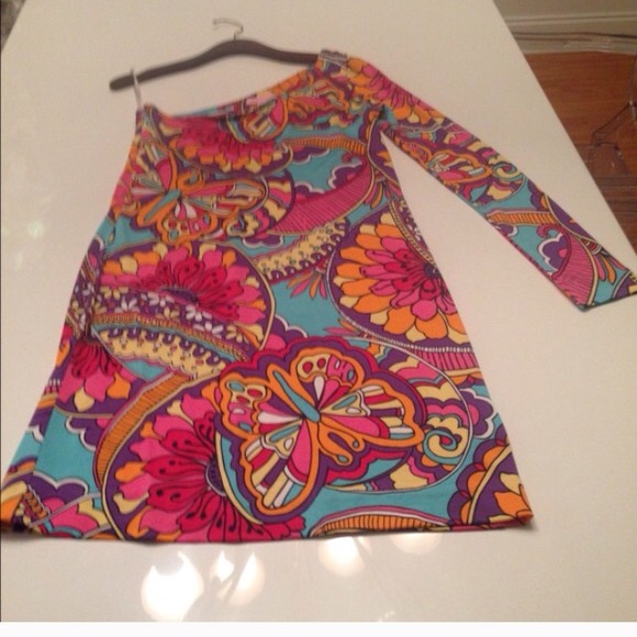 **SOLD**Lilly Pulitzer one sleeve, Whitaker Dress