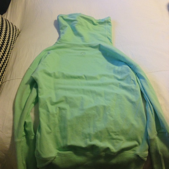 ❌SOLD❌Lululemon high neck rise rest day sweater - Picture 2 of 3