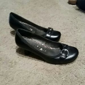 Nice shoes 25% off for one hour