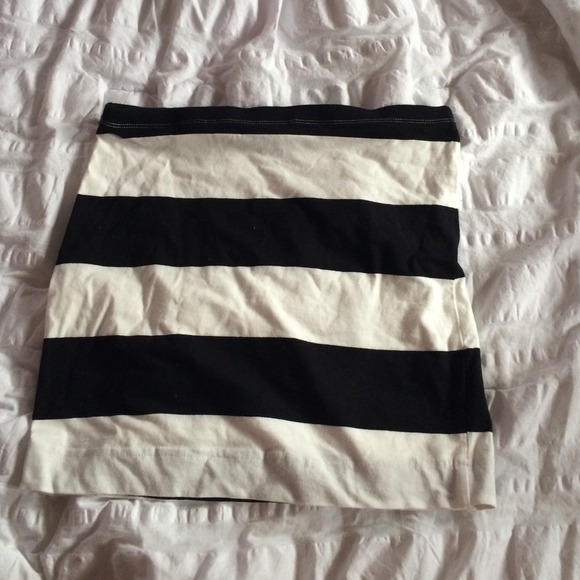 Striped Pencil skirt