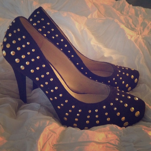 Victoria's Secret black & gold studded pumps  9