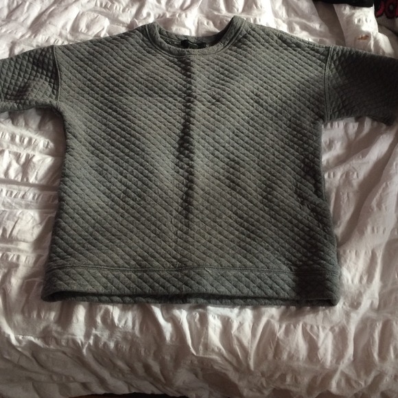 Grey Quilted Shirt 🌀 - Picture 1 of 2