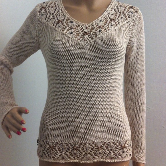 BCBGMaxAzria Sweaters - BCBGMAXAZRIA sweater