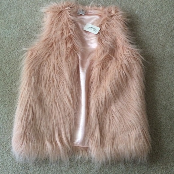 Forever 21 Jackets & Blazers - ❌Sold on vinted❌Pink fur vest