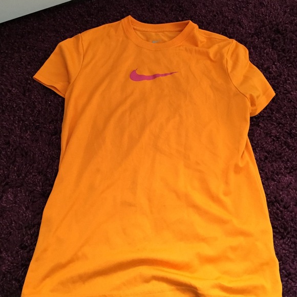 Dry fit tee-shit