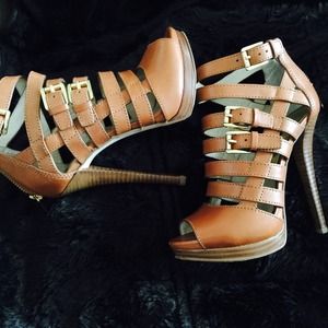 Michael kors heels💕👠