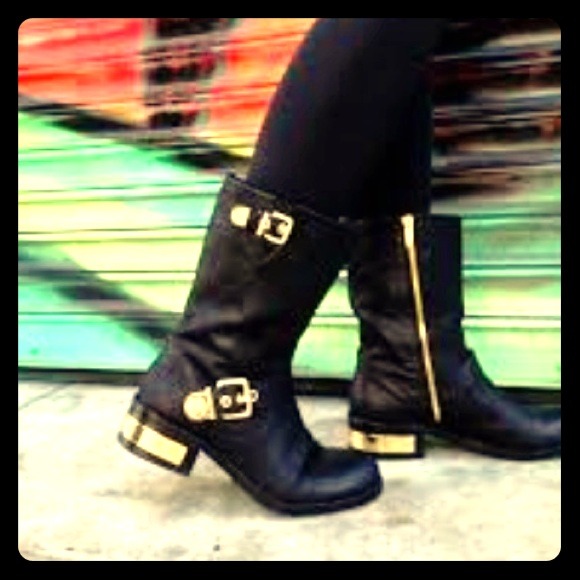 Vince Camuto "Winchell" Booties