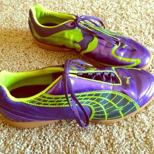 Indoor soccer shoes PUMA