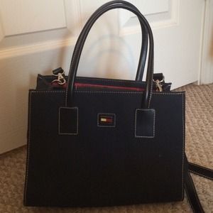 🌟HOST PICK🌟Authentic Tommy Hilfiger Navy Handbag