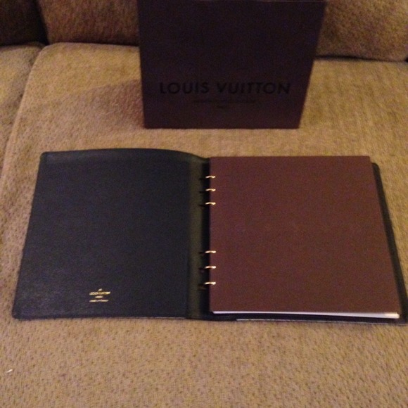 💙Louis Vuitton Notebook💙✋Sold - Picture 2 of 4